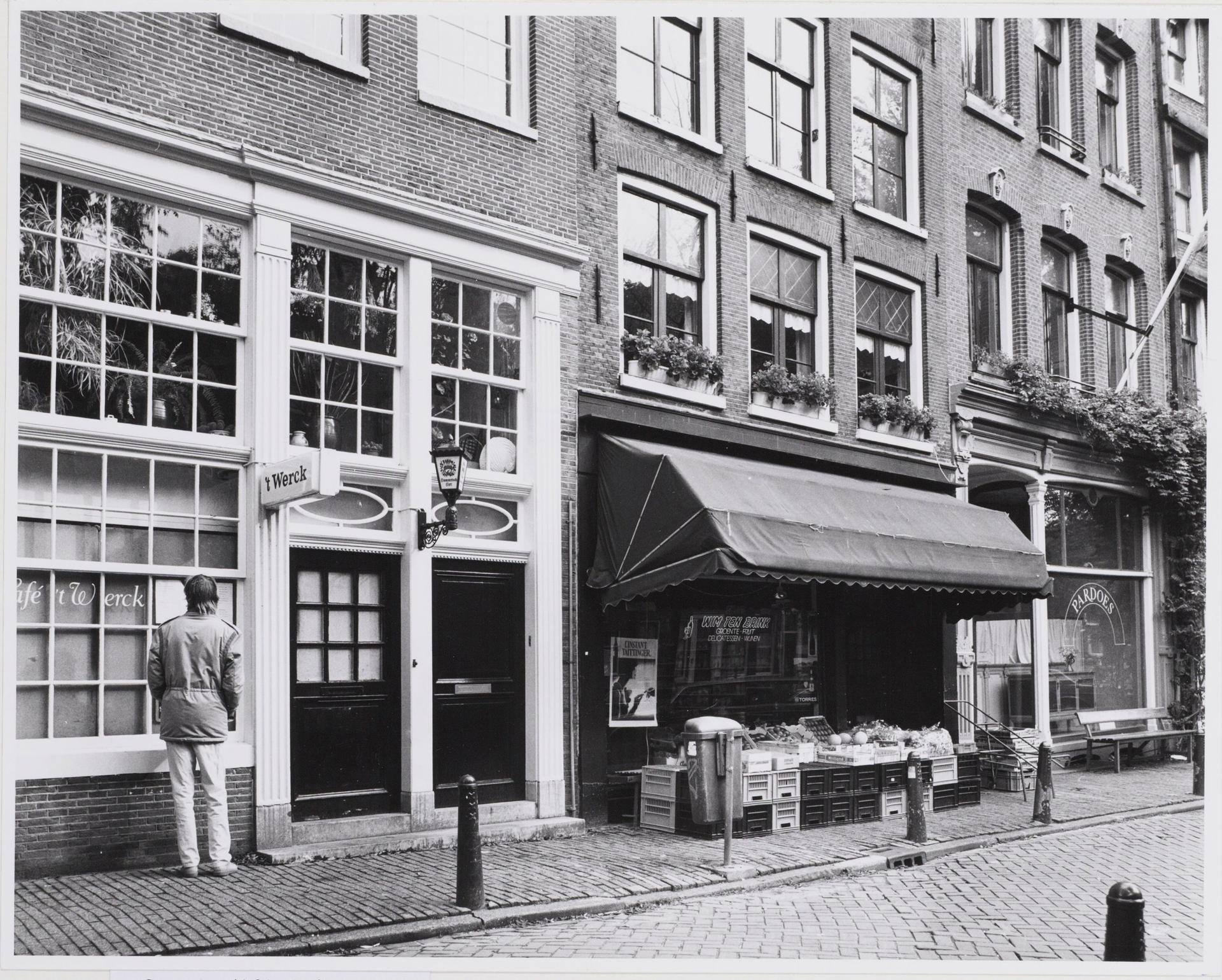Vegetable shop