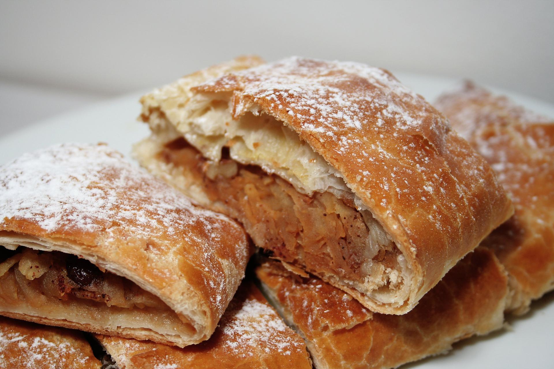 Apfelstrudel at Demel