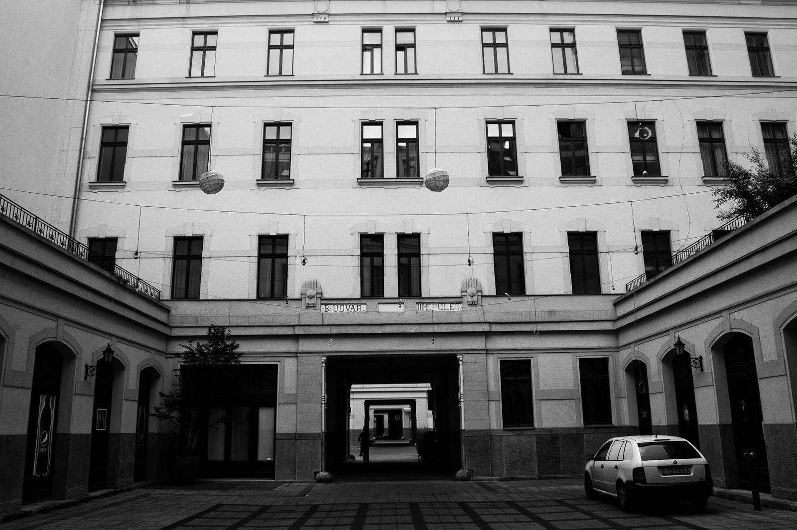 Gozsdu udvar, Budapest