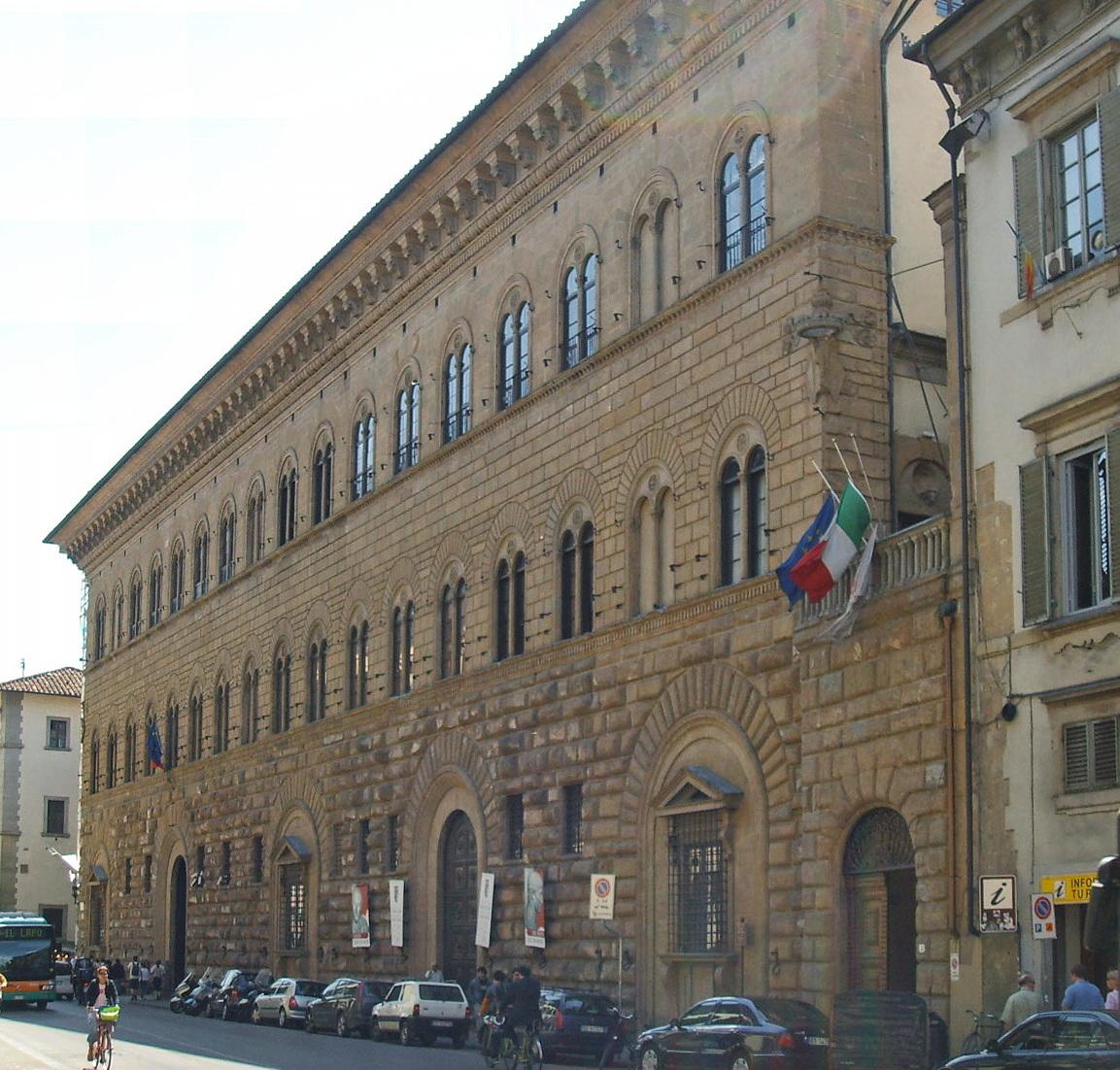 De hoek van Palazzo Medici Riccardi met ruw gehouwen steen