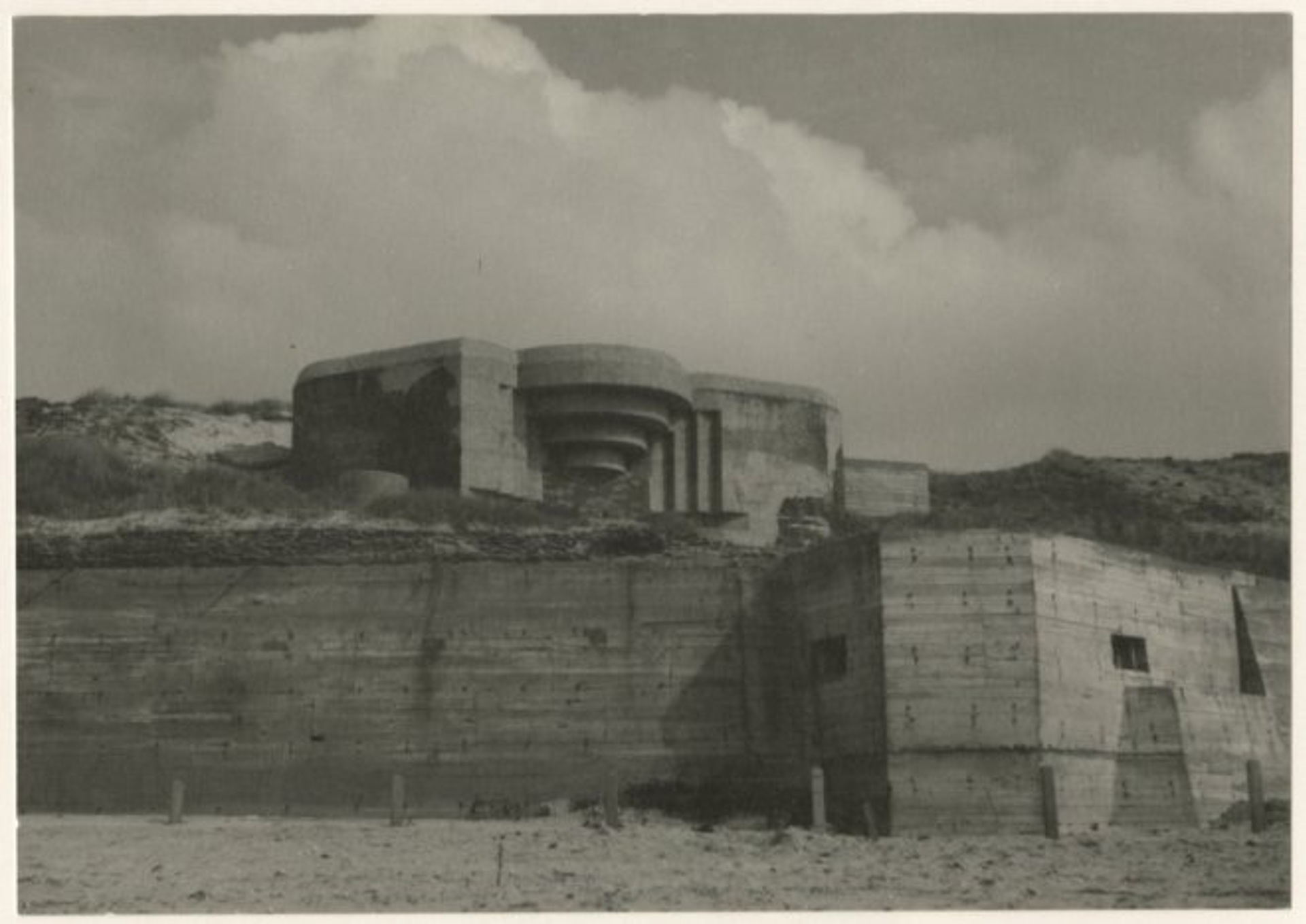 The Atlantic Wall and the City That Was Torn Apart